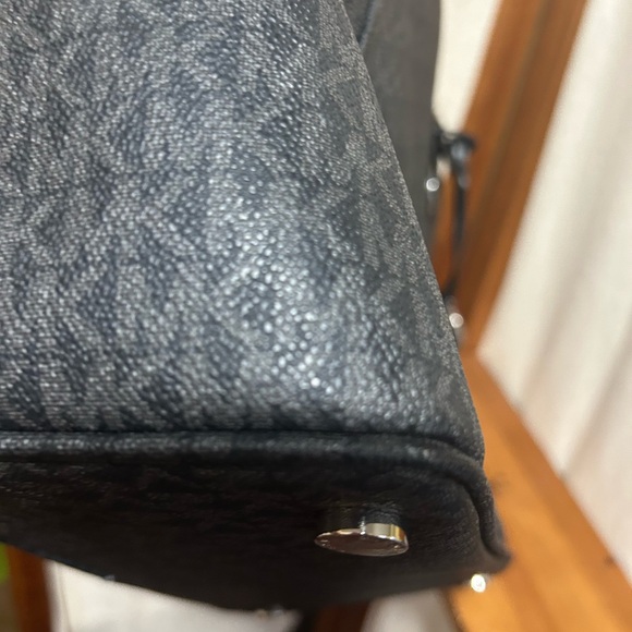 Michael Kors Signature Tote - Picture 11 of 14